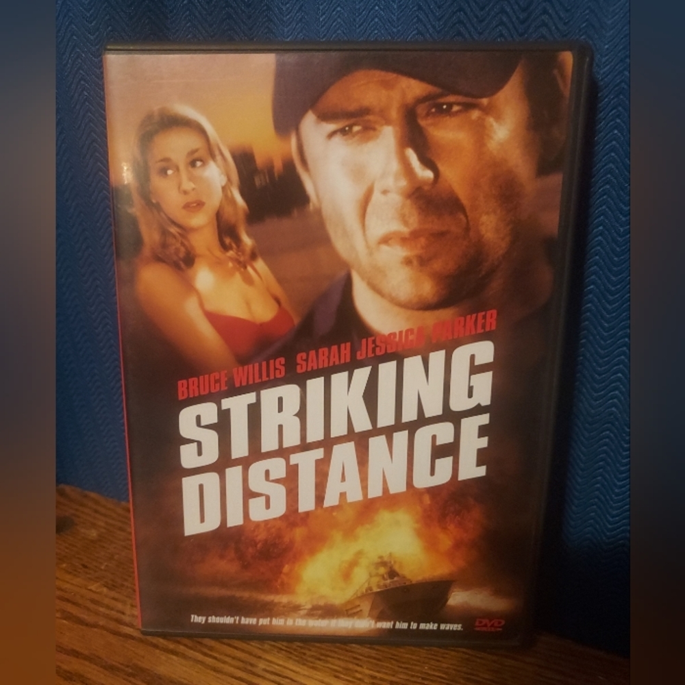 Striking Distance (DVD, 1998) Pre-Owned Tested Working Great Condition